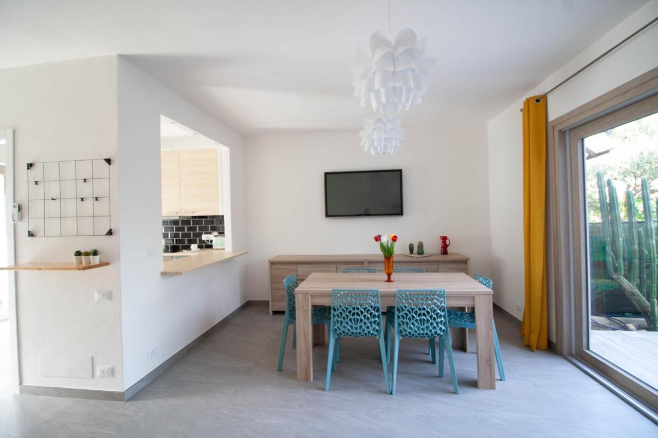 Domek Villa A 100Mt Dalla Spiaggia Capoterra Bagian luar foto