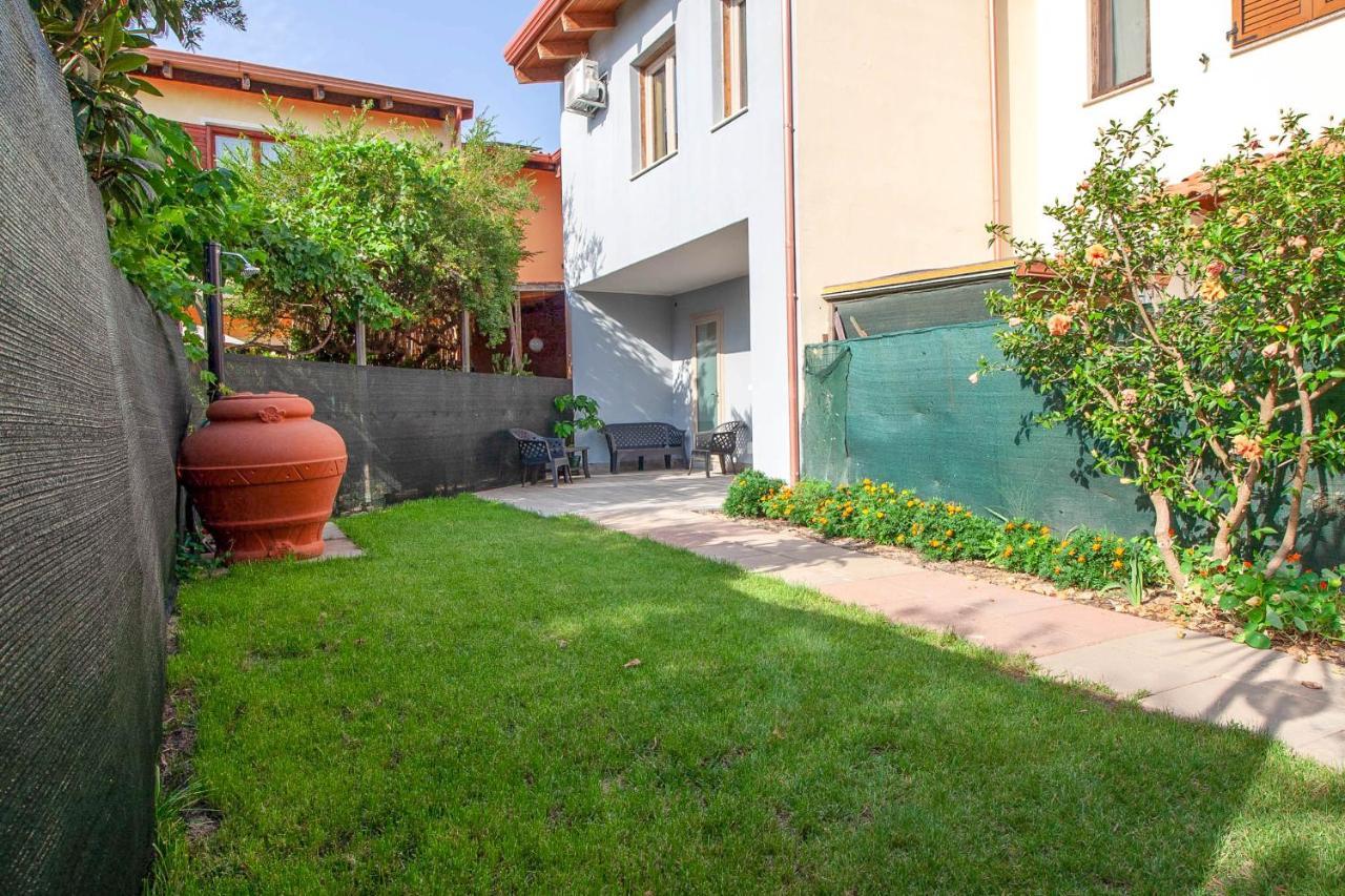 Domek Villa A 100Mt Dalla Spiaggia Capoterra Bagian luar foto